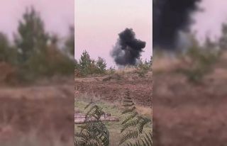 Tarlayı süren çiftçi patlamamış el bombası...