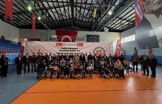 Tatvan’da ihtiyaç sahibi 20 engelliye akülü araç...