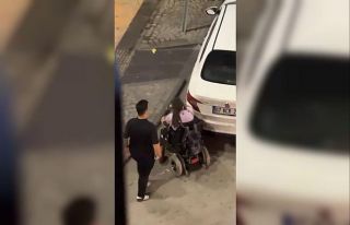 Tekerlekli sandalye ile yolun karşısına geçemedi,...