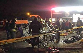 Tekirdağ’da feci kaza... Otomobil iş makinesine...