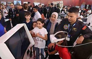 TEKNOFEST’te uçak simülatörleri yoğun ilgi gördü