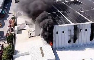 Tekstil fabrikasındaki yangın havadan görüntülendi
