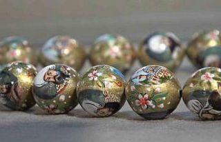 Tespih tanelerini mikro sanatla şahesere çeviriyor