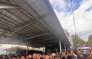 Trafik kazasında yanarak ölen futbolcu toprağa...