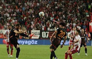 Trendyol Süper Lig: Antalyaspor: 0 - Galatasaray:...