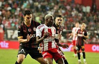 Trendyol Süper Lig: Antalyaspor: 0 - Galatasaray:...