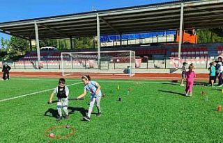 Türkeli MYO Oyun Şenliği’nde çocuklar hem eğlendi...