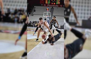Türkiye Sigorta Basketbol Süper Ligi: Manisa Basket:...