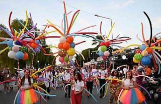 Uluslararası Kuşadası Sokak Festivali’nin açılışı...