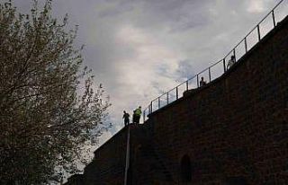 UNESCO listesindeki Diyarbakır Surları’na demir...