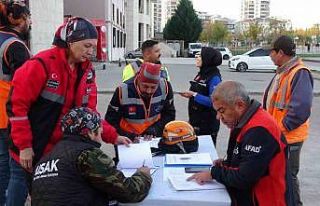 Uşak’ta gerçeğini aratmayan deprem tatbikatı