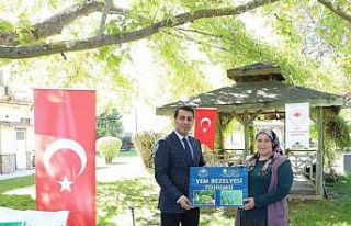 Uşak’ta üreticilere 24 ton yem bezelyesi dağıtıldı
