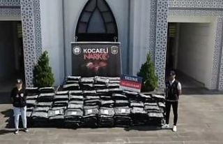 Uyuşturucu operasyonunda tırda 345 kilo skunk ele...