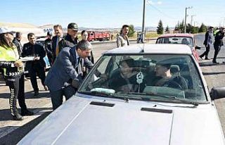 Vali Aktaş, polis uygulama noktasını ziyaret etti