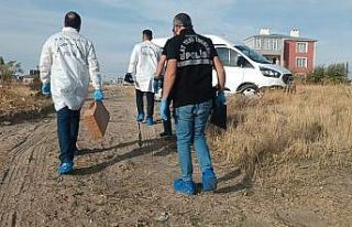 Van Gölü sahilinde Rojin’e ait olduğu iddia edilen...