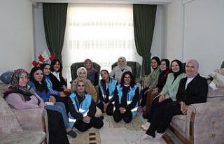 “Yalnız Değilsiniz” projesiyle yaşlılara destek