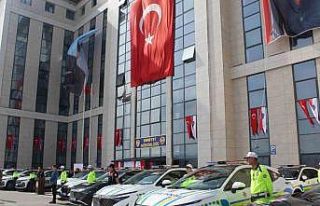 Yalova’da emniyet ve jandarmaya 32 yeni araç teslim...