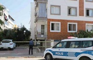 Yaraladığı kardeşini merak edip ambulansın arkasından...