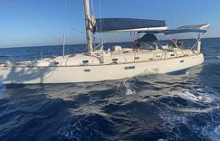 Yelkenli teknede 85 düzensiz göçmen yakalandı;...