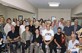 Yıllar sonra yeniden koro ve saz ekibine şeflik...