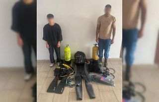 Yüzerek Yunanistan’a geçmeye çalışırken yakalandılar