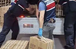 Yüzey temizleyici süsüyle sahte alkol sattılar