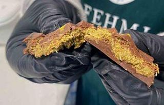 100 gramlık Dubai çikolatasını yakmak için 1...