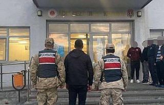 10 yıl kesinleşmiş hapis cezası bulunan şahıs...