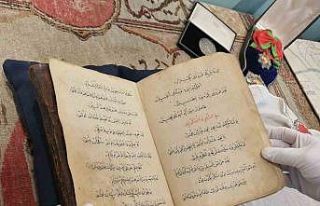 14. yüzyıldan kalma Yunus Emre Divanı Karaman Nüshası...
