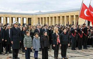 ’24 Kasım’ öncesi Başöğretmen Atatürk’e...