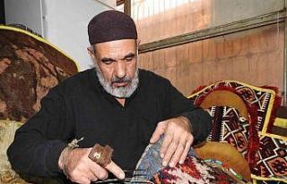 55 yıldır sürdürdüğü baba mesleğinden vazgeçmiyor