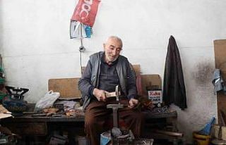 65 yıldır demire tav veriyor, nal ve mıh yapıyor