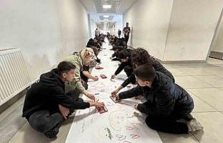 700 öğrenci ‘sevgiyi çiziyorum’ temasıyla...