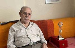 76 yıldır tulum çalan Remzi Bekar’a "Yaşayan...