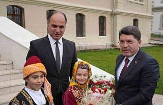 Adalet Bakanı Tunç’tan CHP Genel Başkanı Özel’e...