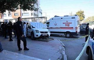 Adana’da bir kadın nişanlanan eski sevgilisini...