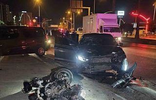 Adana’da otomobil ile motosiklet çarpıştı: 1...