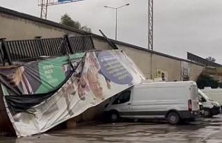Adana’da rüzgar ve kar hayatı olumsuz etkilemeye...