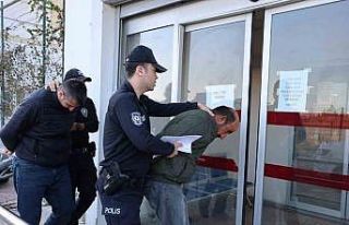 Adana’da yolcu sırası kavgasında taksi şoförü...