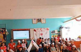 Ağrı’da Kızılay Haftası’nda 10 bin öğrenciye...