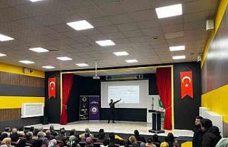 Ağrı’da vatandaşlara siber güvenlik eğitimi...