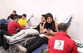 Akademisyen ve öğrencilerden hayat kurtaran bağış