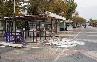 Akçay kordonda çevre düzenlemeleri