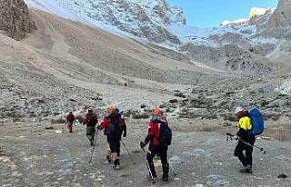 Aladağlar’da kaybolan dağcı kız kardeşler Kayseri’de...