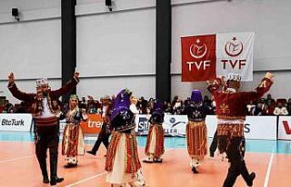 Alanya Belediyesi Zeybek Kursları başladı