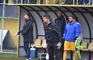 Aliağaspor Mesut Toros ile yollarını ayırdı,...