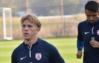 Altınordulu oyuncular, Karaköprü maçında 3 puan...