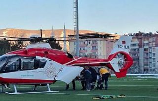 Ambulans helikopter silahla yaralanan genç için...