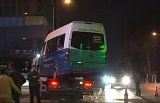 Ankara’da otomobil ile dolmuş çarpıştı: 6 yaralı