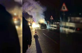 Ankara’da takla atan araç alevlere teslim oldu:...